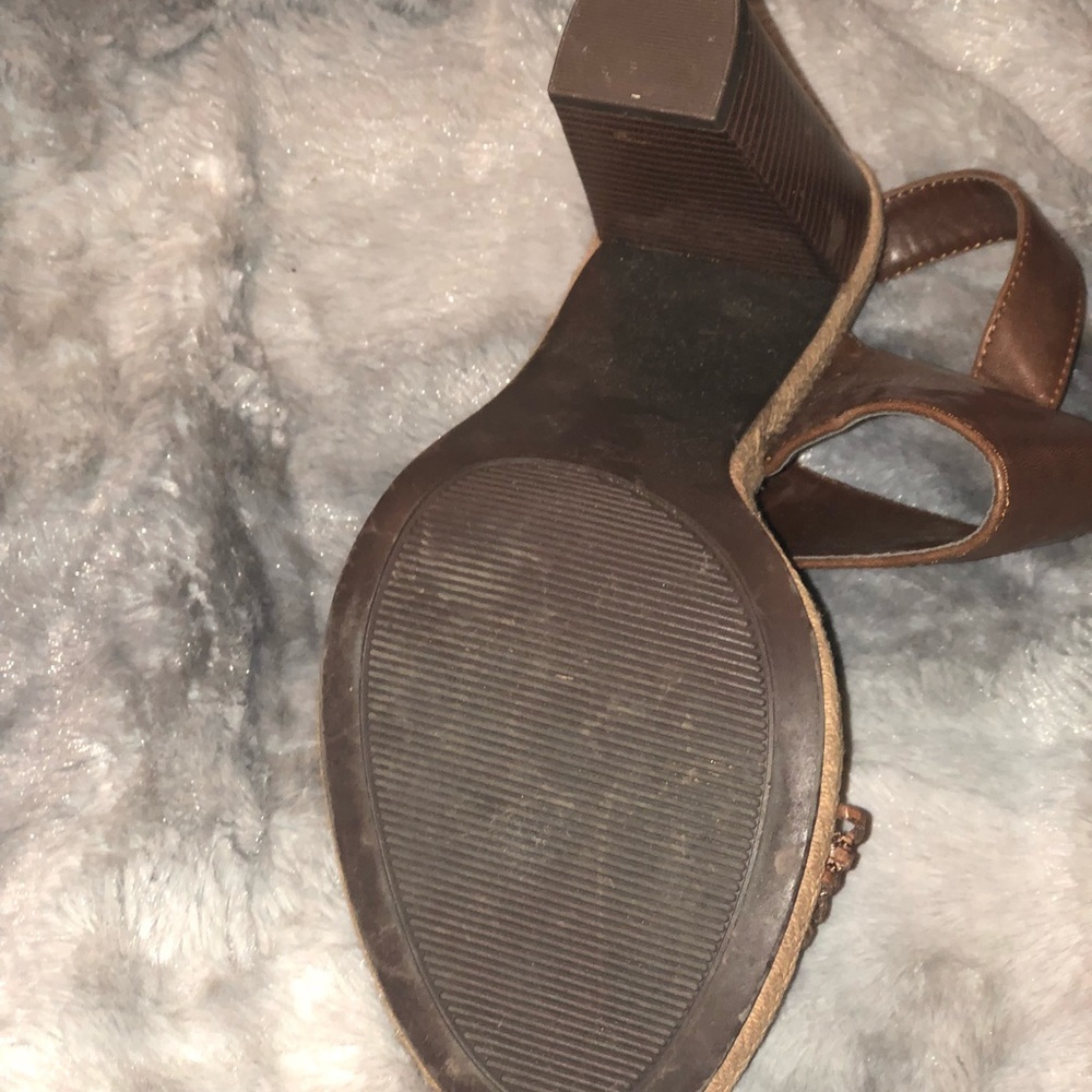 Light brown Heels - Picture 3 of 3